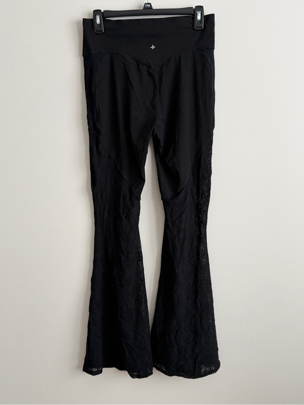 Halara SoftlyZero High Waisted Crossover Lace Flare Yoga Pants NWT Large - Picture 7 of 10